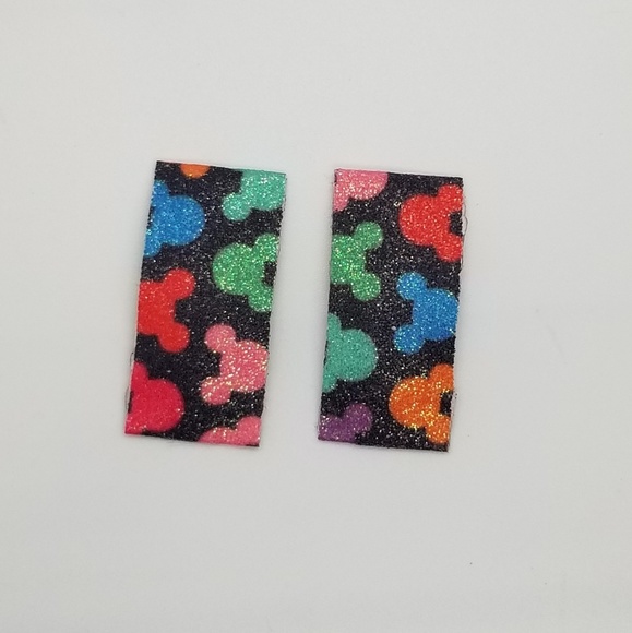 Hair clips - Picture 1 of 2